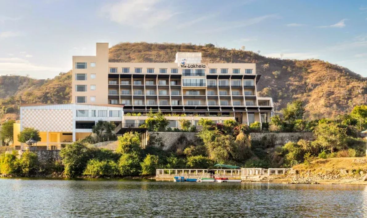Via Lakhela Lakeview Resort & Spa