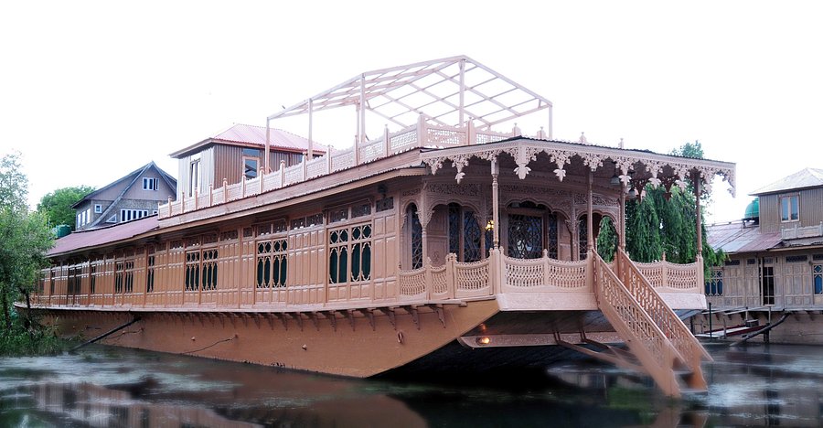 Triumph Houseboat