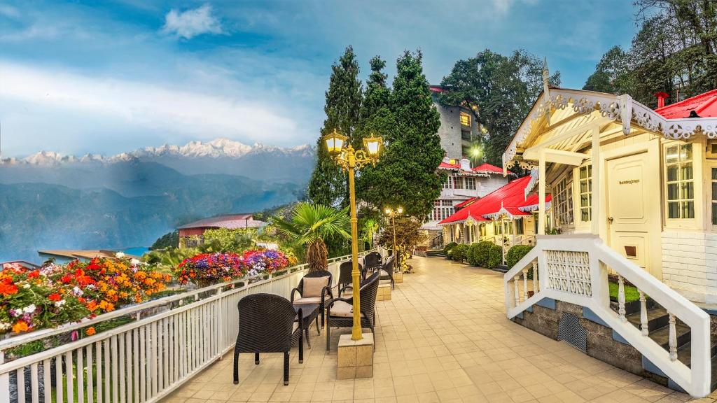 Summit Swiss Heritage Hotel & Spa